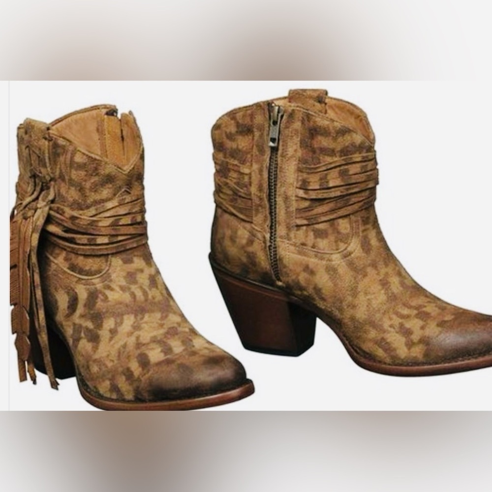 LUCCHESE Robyn Shortie boot NWT BEAUTIFUL!!